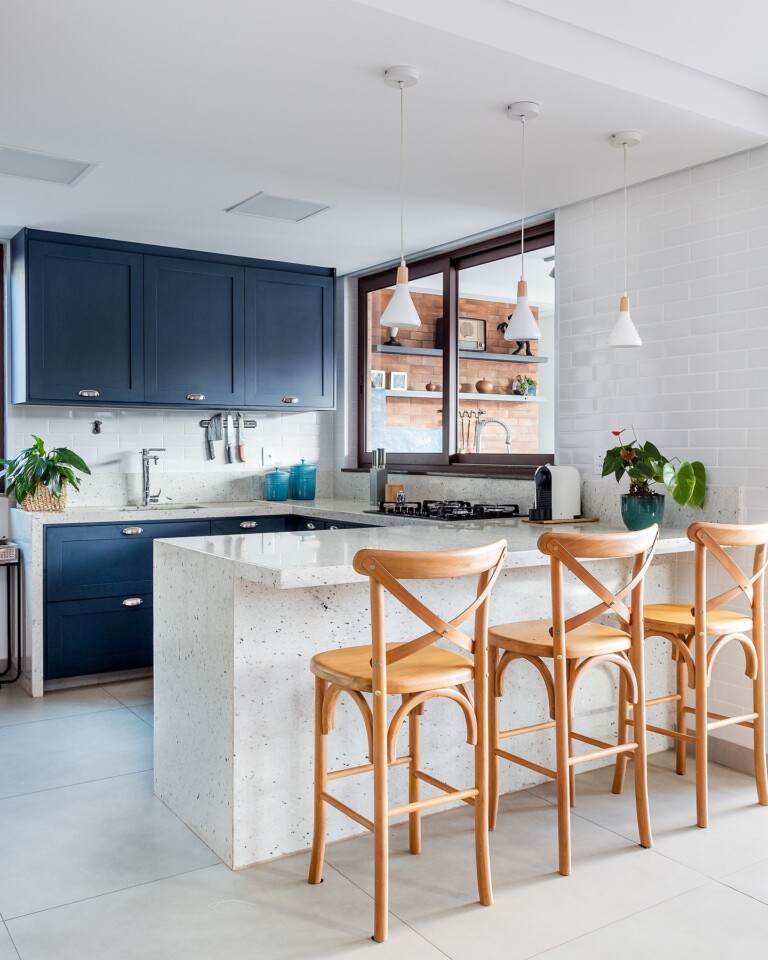 30 cozinhas decoradas para quem é apaixonado por azul