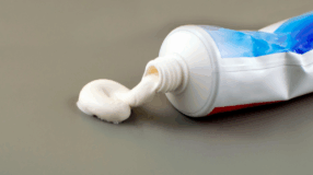 Foto de pasta de dente na limpeza 00 - 1