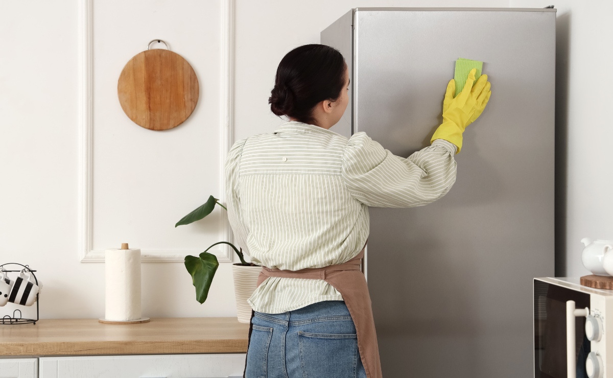 Como limpar utensílios de inox sem deixar manchas