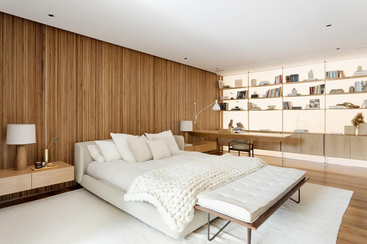 Foto de quarto branco 015 - 16
