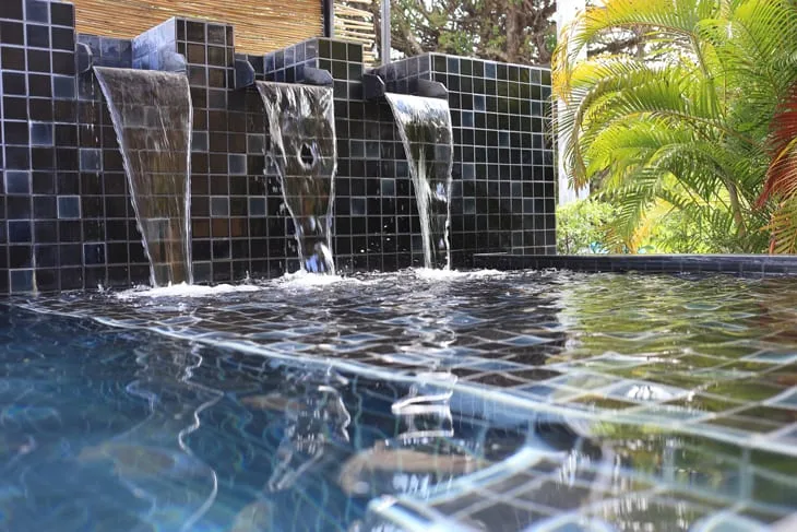 Foto de cascata para piscina 80 ok - 1