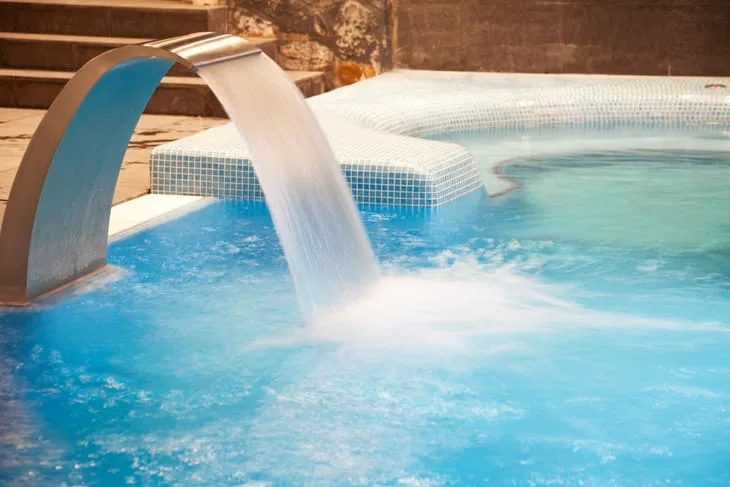 Foto de cascata para piscina 81 - 2