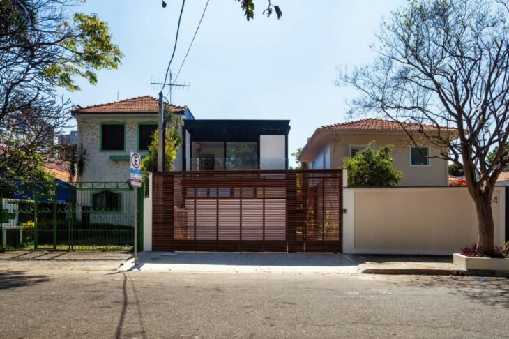 Foto de garagem residencial 60 - 59