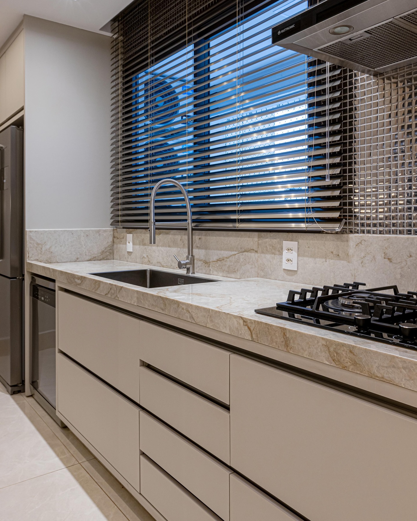 Foto de persiana para cozinha 032 - 34