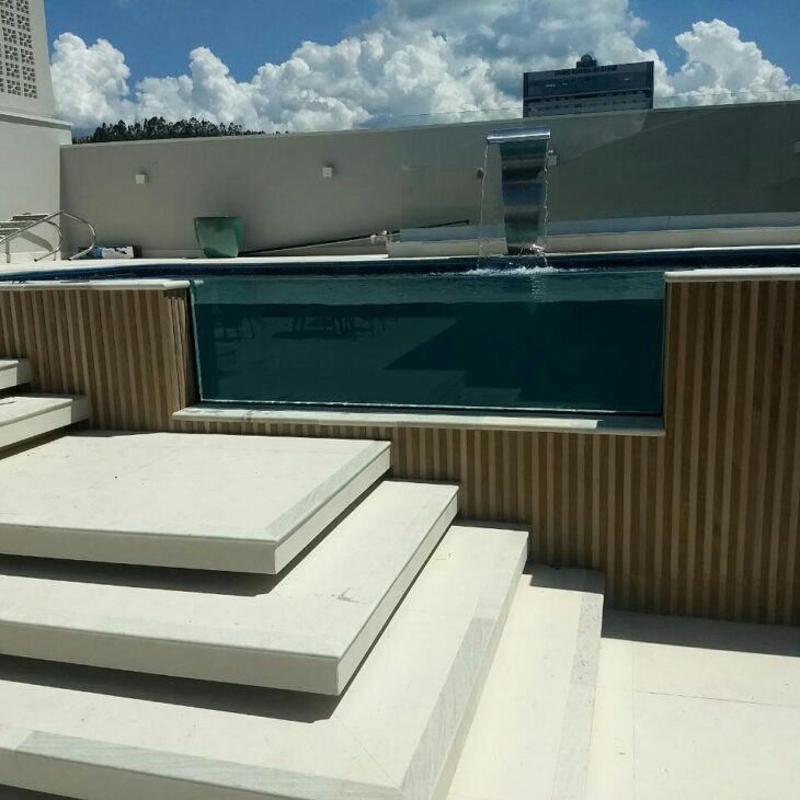 Foto de piscina de vidro 30 - 29