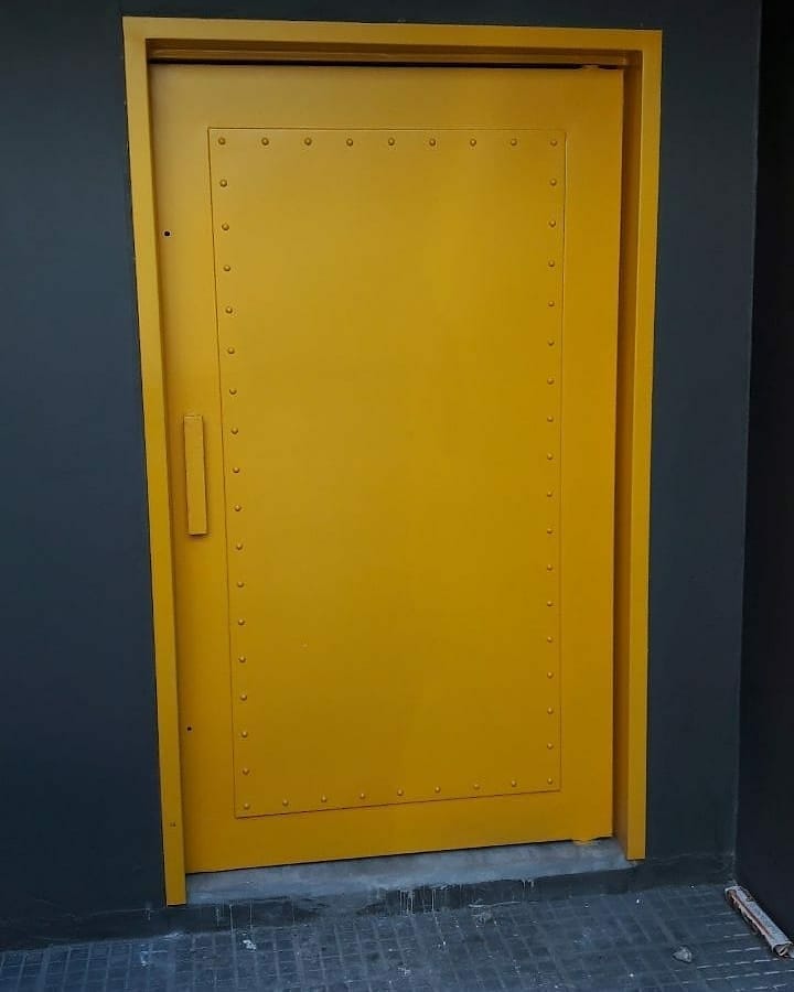 Foto de porta de ferro 4 1 - 5