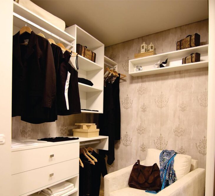 Foto de closet pequeno 93 - 50