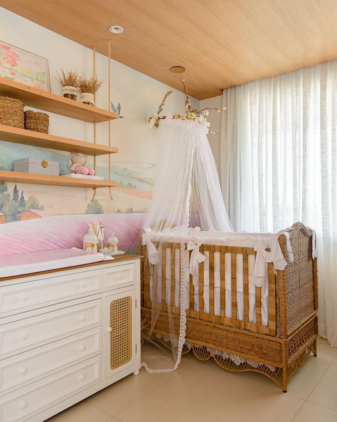 Foto de prateleira para quarto de bebe 013 - 15