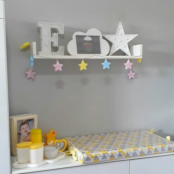 Foto de prateleira para quarto de bebe 41 - 39