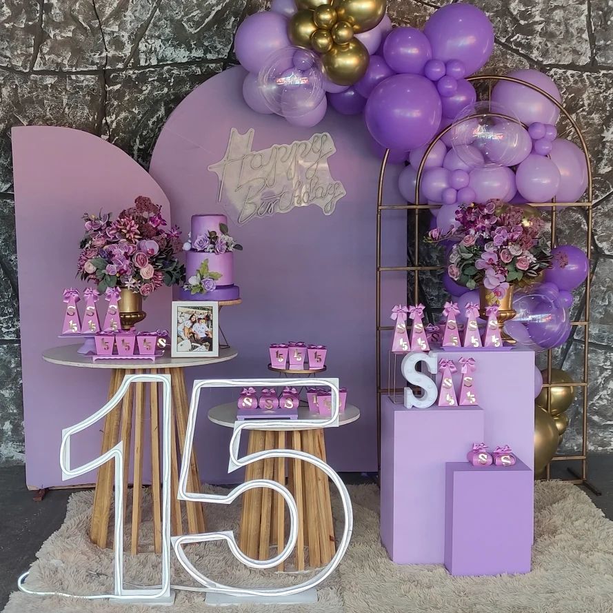 Festa de 15 anos simples: 100 ideias lindas e acessíveis