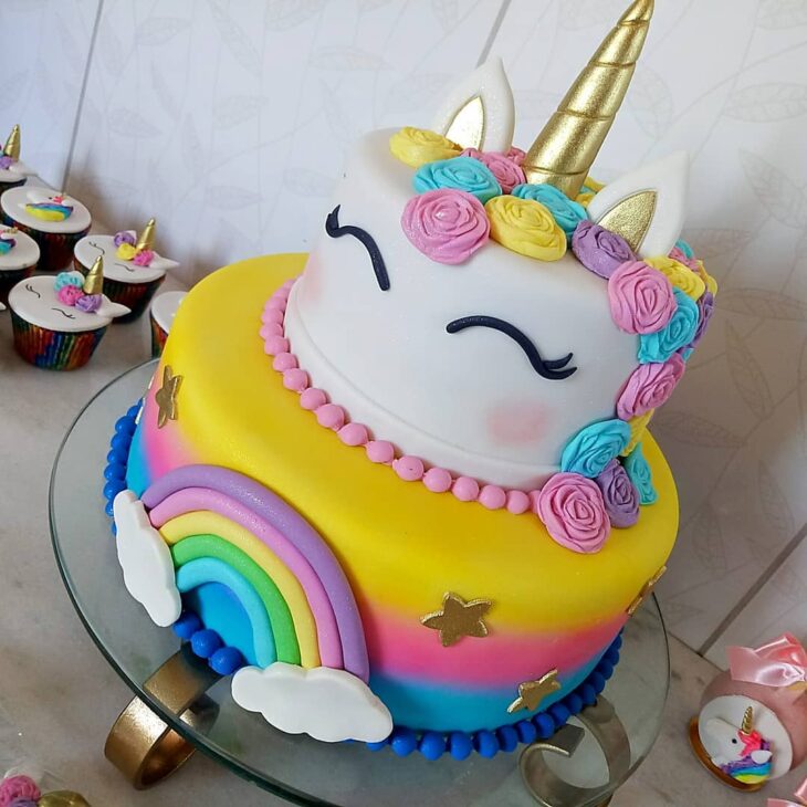 Foto de bolo de unicornio 23 - 26