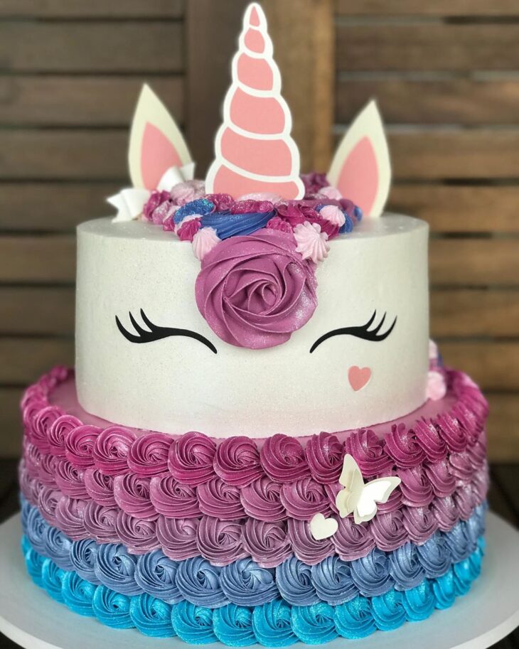 Foto de bolo de unicornio 24 - 27