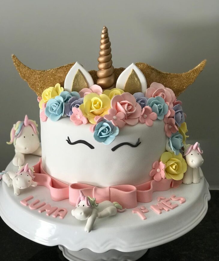 Foto de bolo de unicornio 29 - 32