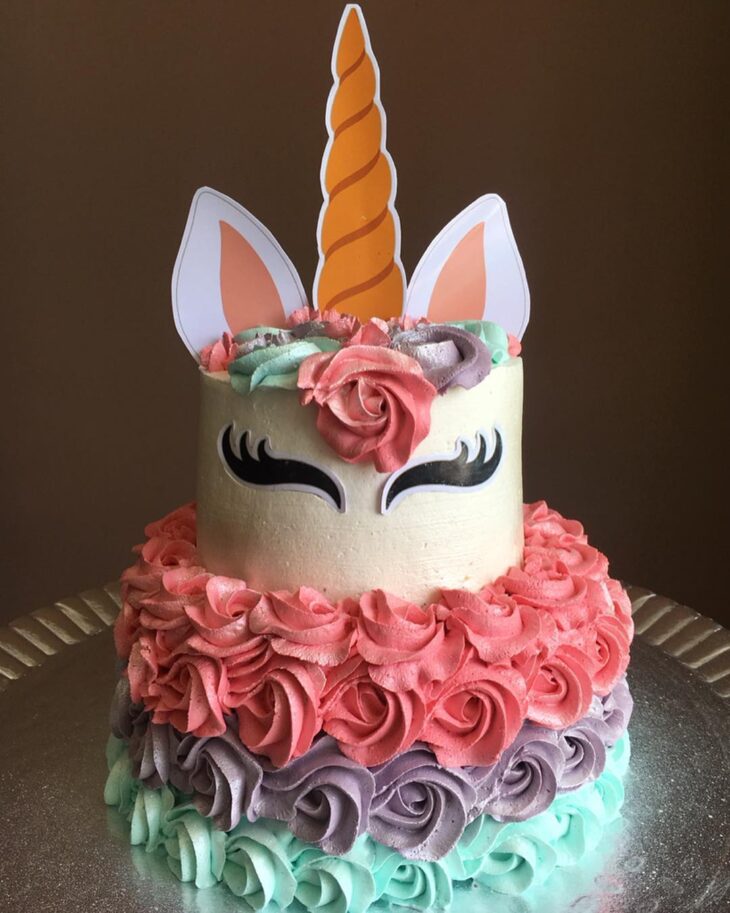 Foto de bolo de unicornio 55 - 58