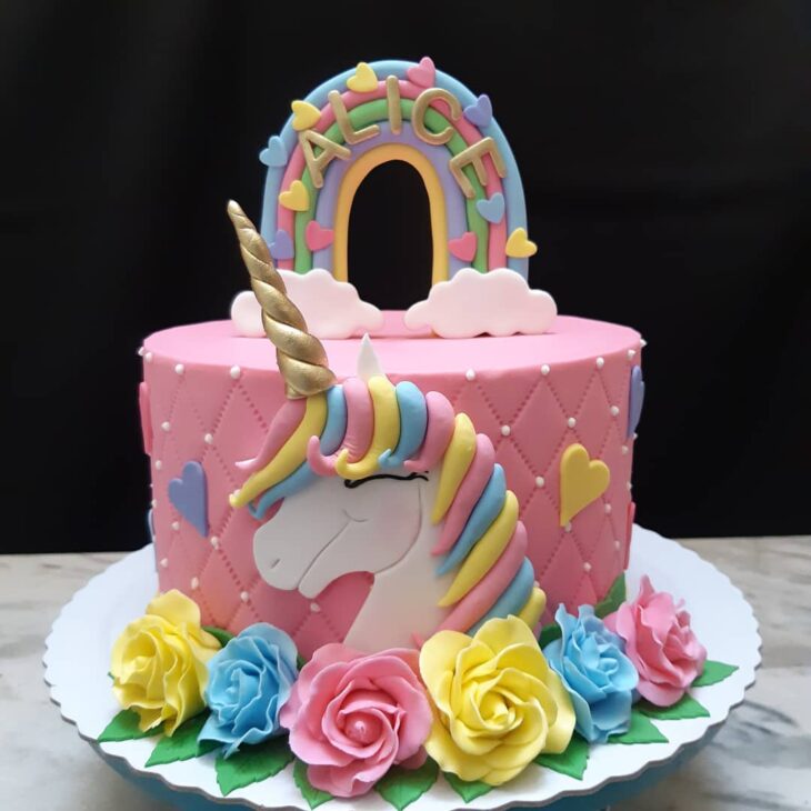 Foto de bolo de unicornio 91 - 94