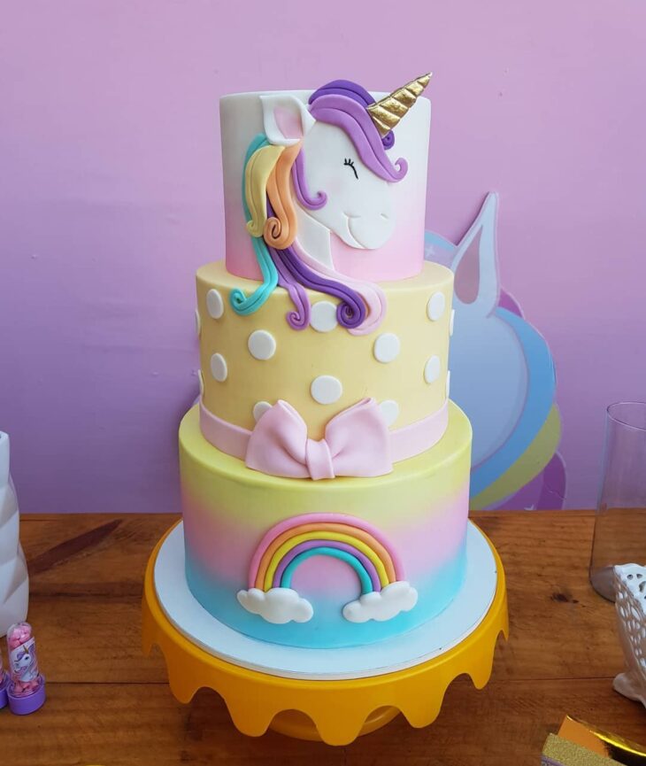 Foto de bolo de unicornio 94 - 97