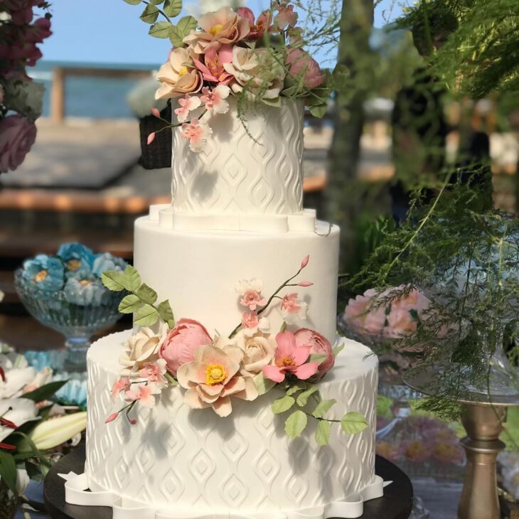 Foto de bolo de casamento 14 - 16