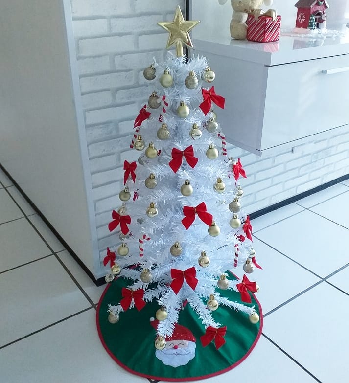 Foto de arvore de natal pequena decorada 0053 - 24