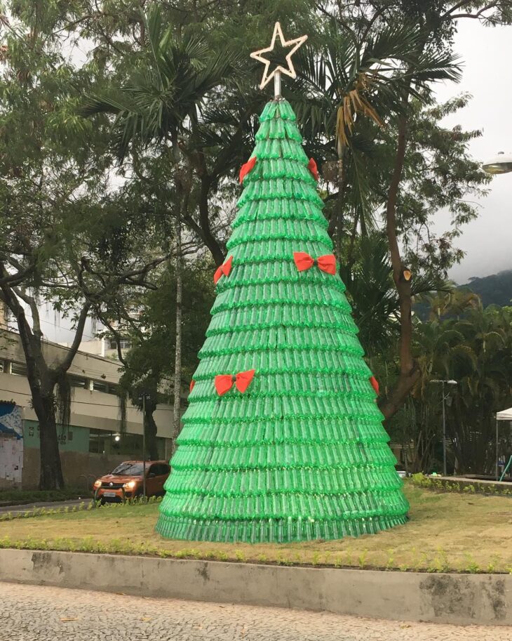 Foto de arvore de natal de garrafa pet 23 - 25