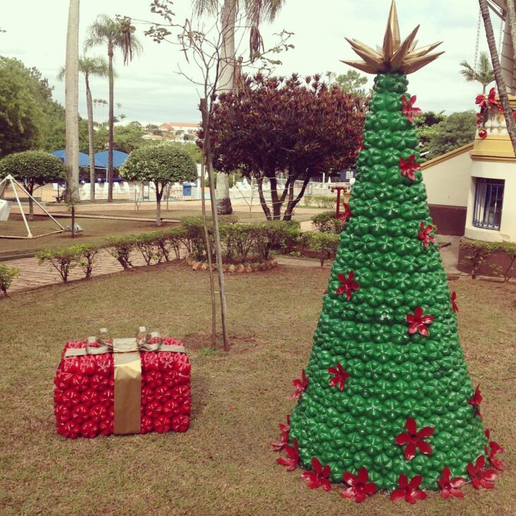 Foto de arvore de natal de garrafa pet 26 - 28