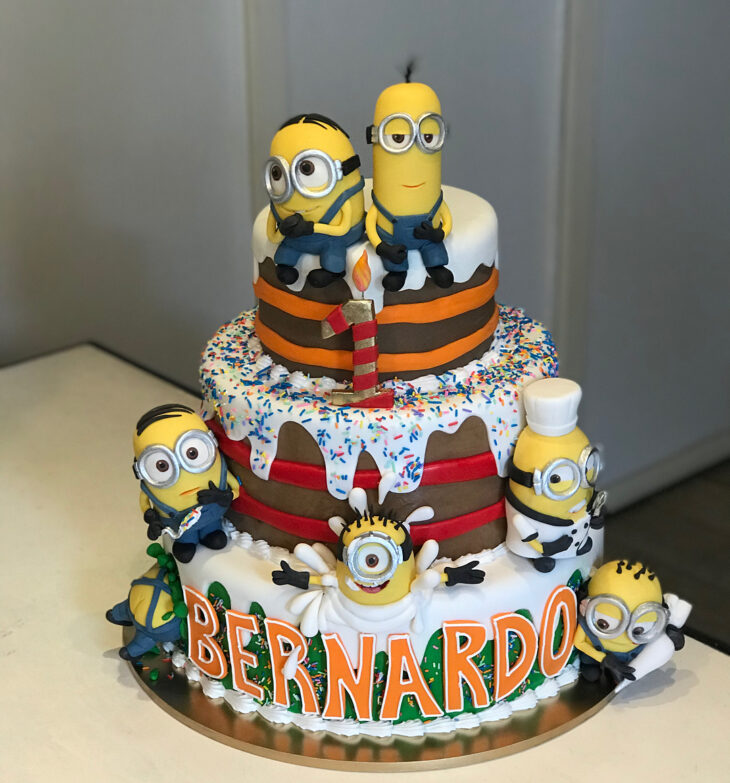 Foto de bolo dos minions 24 - 24