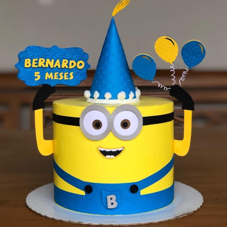 Foto de bolo dos minions 7 - 7