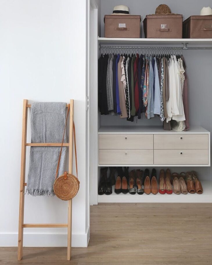 Foto de quarto com closet 22 - 23