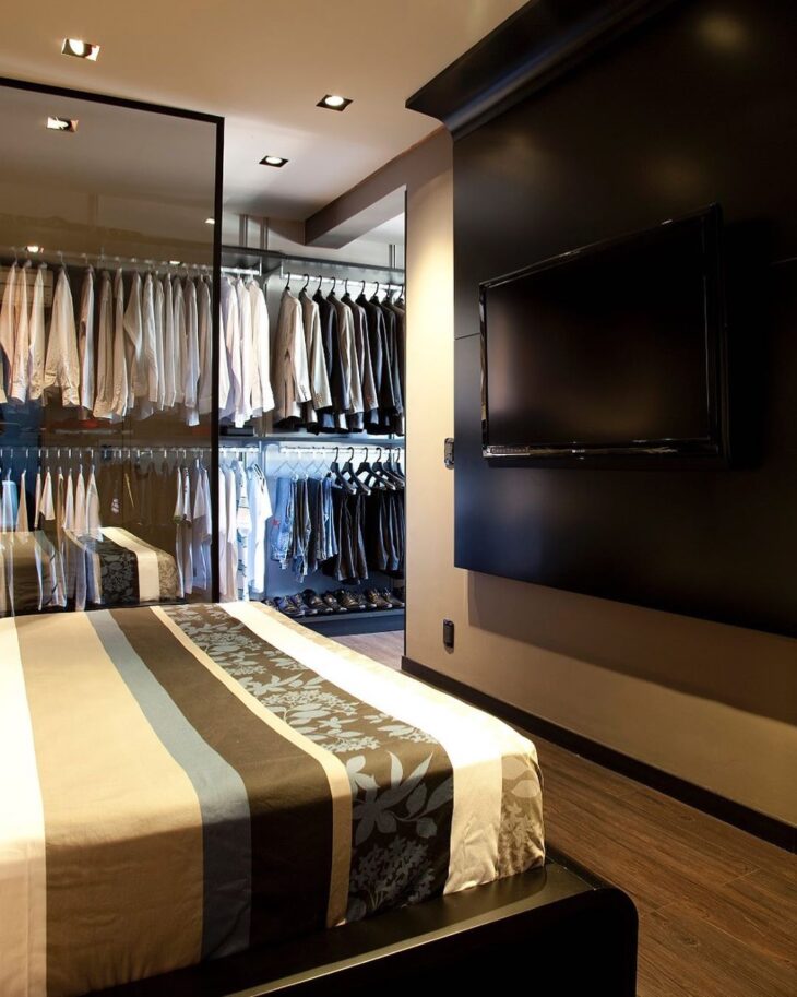 Foto de quarto com closet 33 - 31