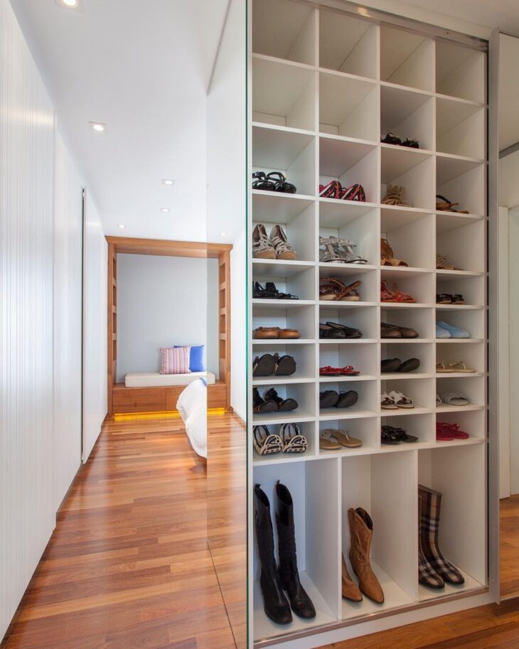 Foto de quarto com closet 48 - 52