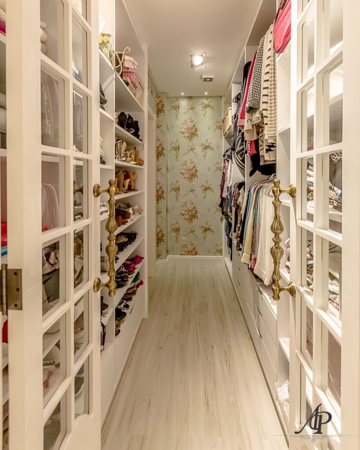 Foto de quarto com closet 70 - 82