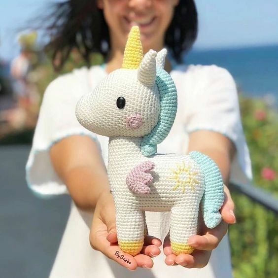 Foto de unicornio de croche 6 - 9