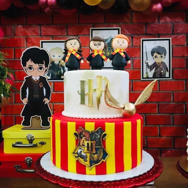 Foto de bolo harry potter 13 - 16