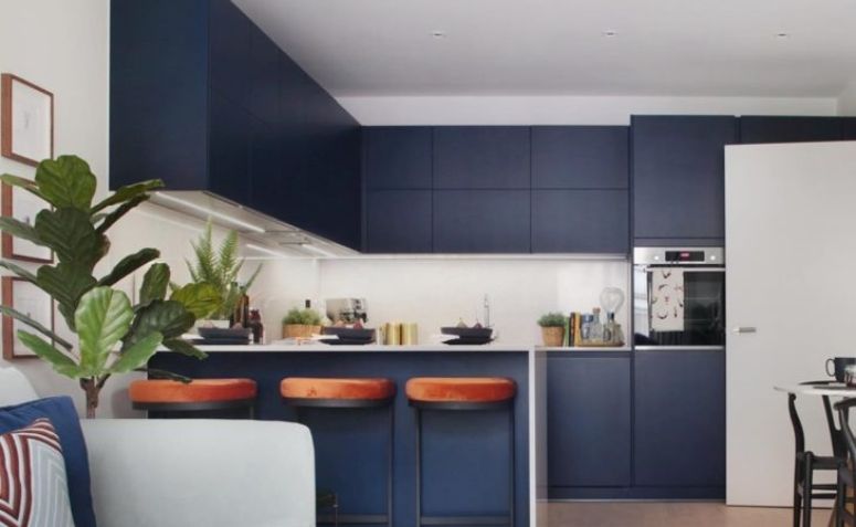 Azul marinho: 75 decorações com essa cor sóbria e sofisticada