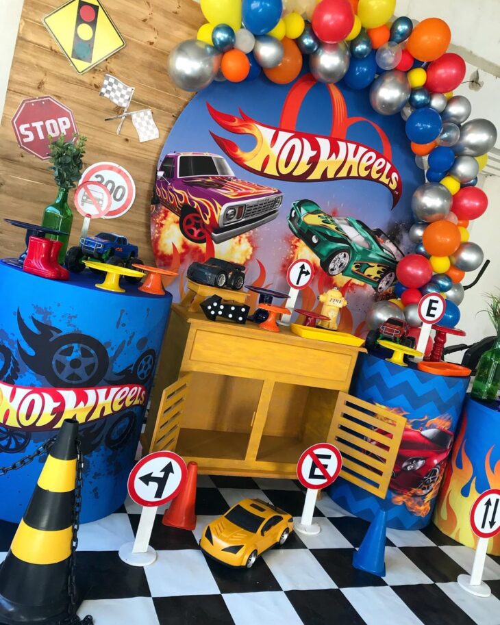 Foto de festa hot wheels 18 - 21