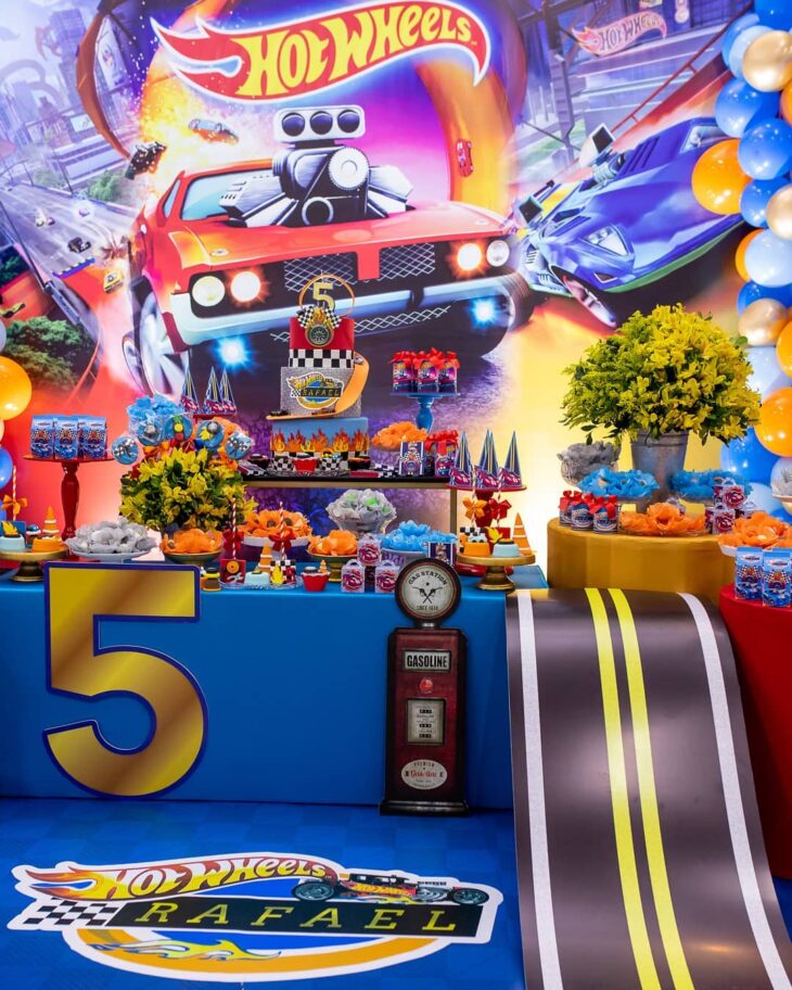 Foto de festa hot wheels 21 - 24