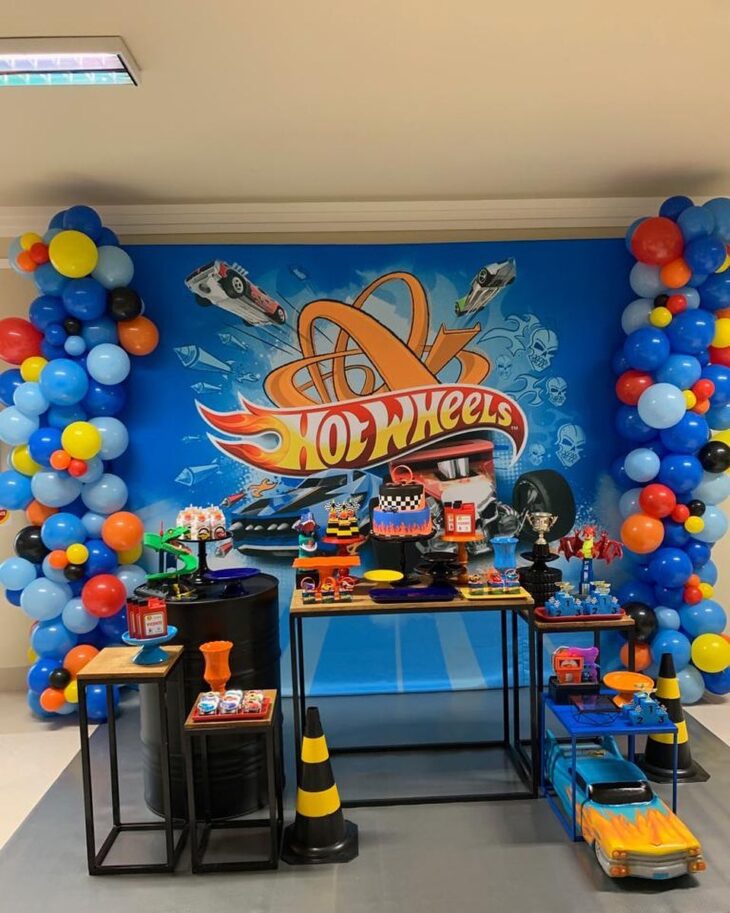 Foto de festa hot wheels 50 - 53