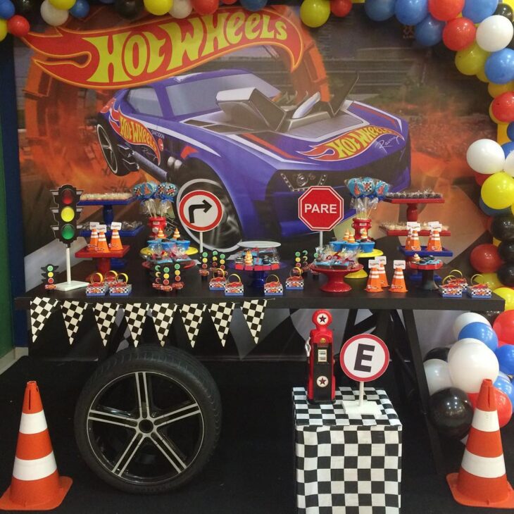 Foto de festa hot wheels 52 - 55