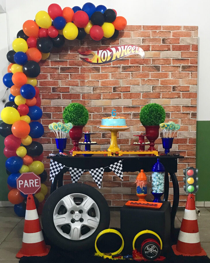 Foto de festa hot wheels 53 - 56