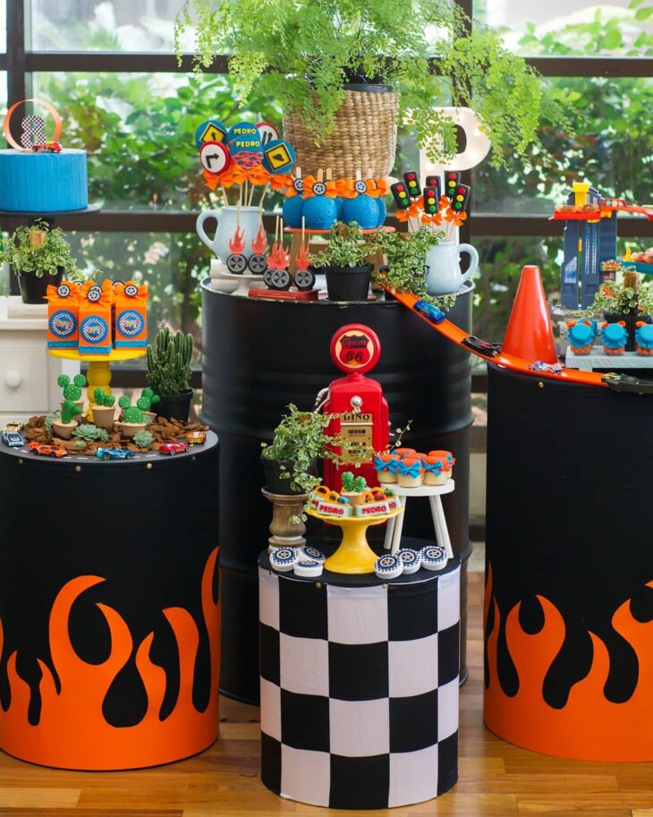 Foto de festa hot wheels 55 - 58