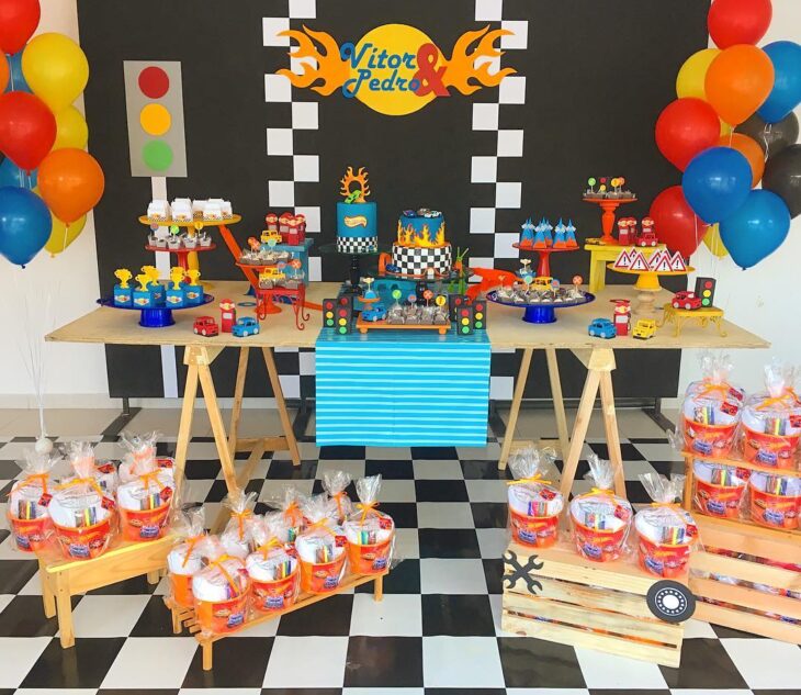 Foto de festa hot wheels 56 - 59