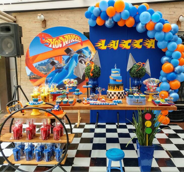 Foto de festa hot wheels 58 - 61