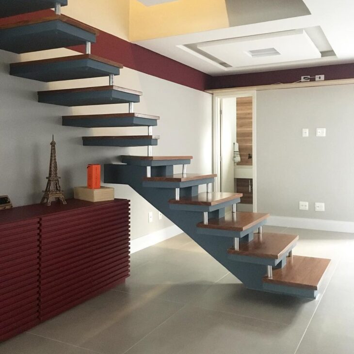 Foto de porcelanato bege 16 - 17