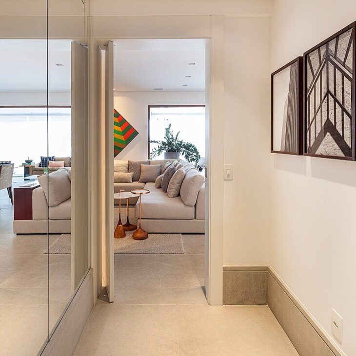 Foto de porcelanato bege 18 - 19