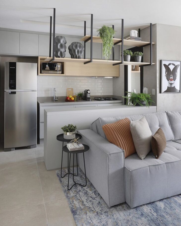 Foto de porcelanato bege 55 - 56
