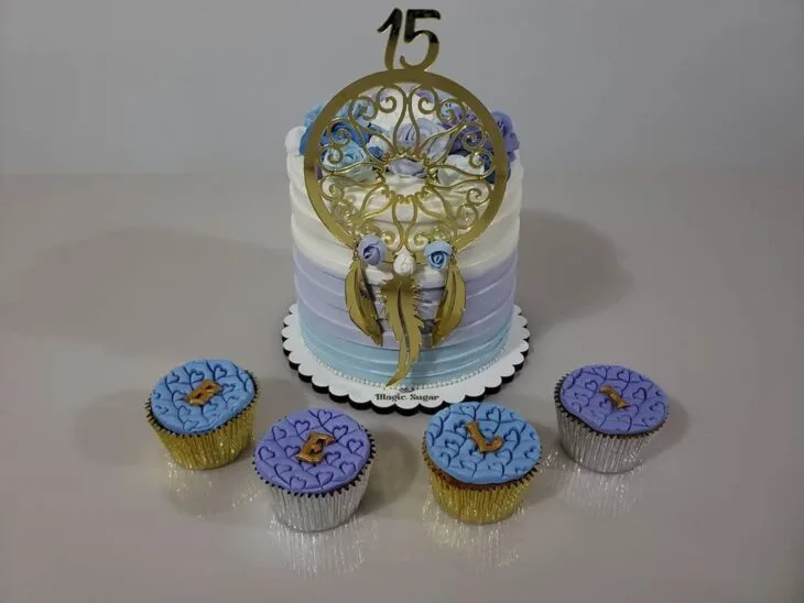 Foto de bolo de 15 anos 75 - 78