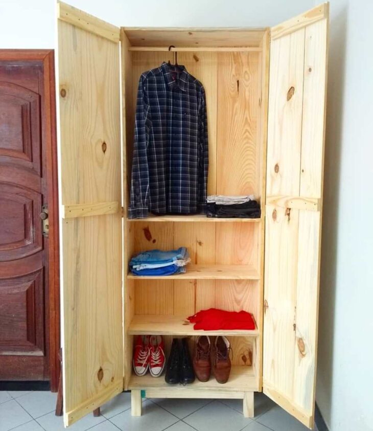 Foto de guarda roupa de pallet 45 - 48