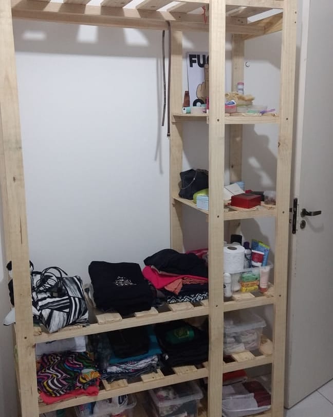 Foto de guarda roupa de pallet 46 - 49