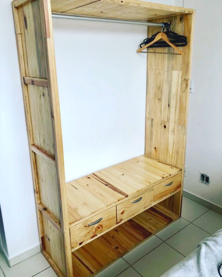 Foto de guarda roupa de pallet 50 - 53