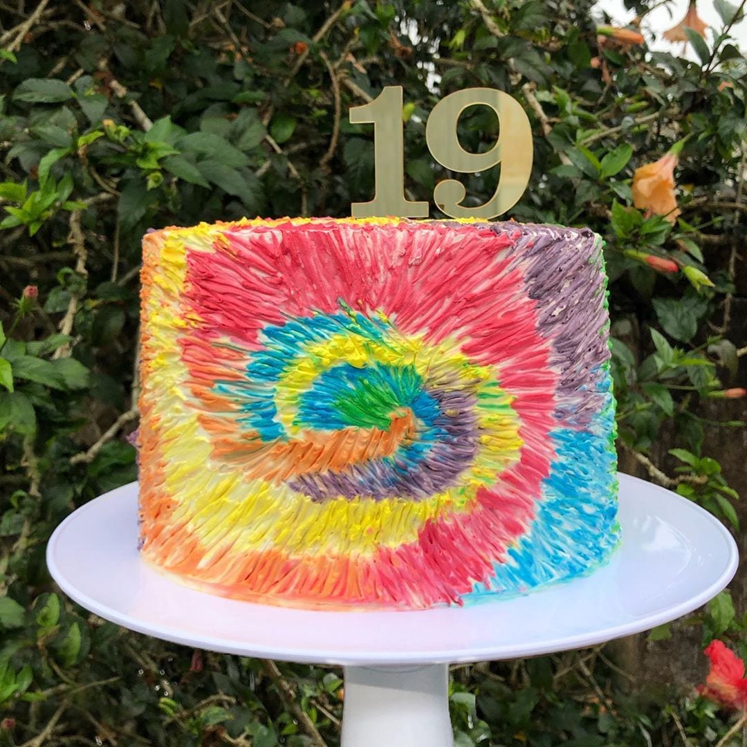 Foto de bolo tie dye 36 - 39