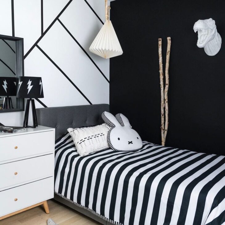 Foto de quarto preto e branco 29 - 32